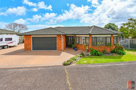 Photo of property in 17 Castlehill Court, Wattle Downs, Auckland, 2103