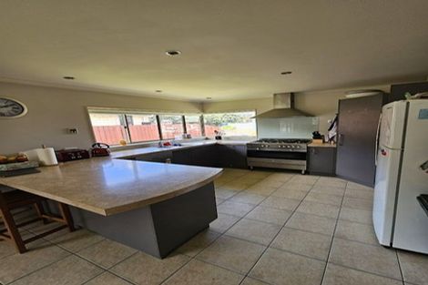 Photo of property in 51 Gandalf Crescent, Paraparaumu, 5032