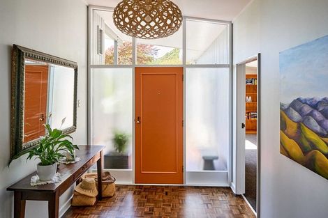 Photo of property in 21 Mahoe Street, Eastbourne, Lower Hutt, 5013