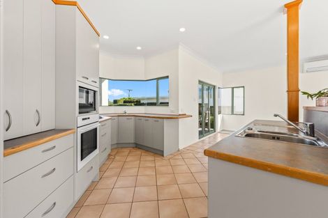 Photo of property in 21 Awatea Street, Mangawhai Heads, Mangawhai, 0505