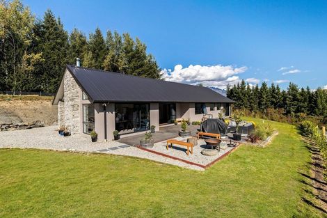 Photo of property in 86 Mountain View Road, Dalefield, Queenstown, 9371