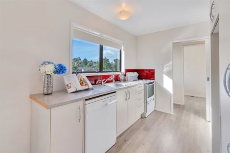 Photo of property in 15 Peterhouse Place, West Harbour, Auckland, 0618