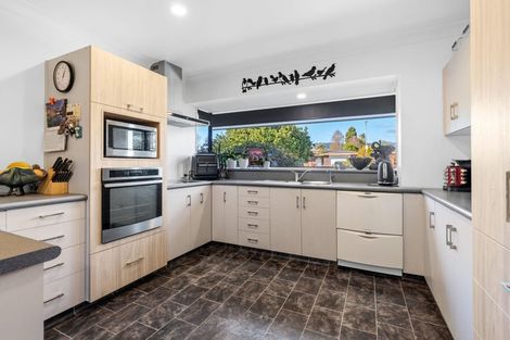 Photo of property in 8 Easton Way, Levin, 5510