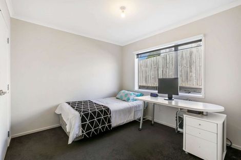 Photo of property in 67a Beach Haven Road, Beach Haven, Auckland, 0626