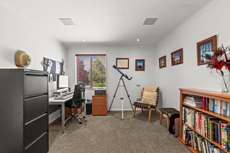 Photo of property in 28 Wilkinsons Road, Harewood, Christchurch, 8051