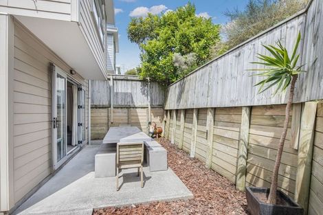 Photo of property in 46 Erlestoke Crescent, Churton Park, Wellington, 6037