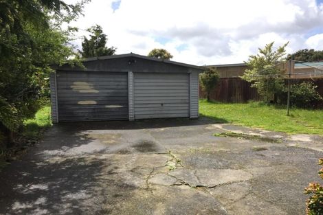 Photo of property in 5 Glen Marine Parade, Glendene, Auckland, 0602