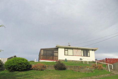 Photo of property in 4 Hillary Street, Tawa, Wellington, 5028