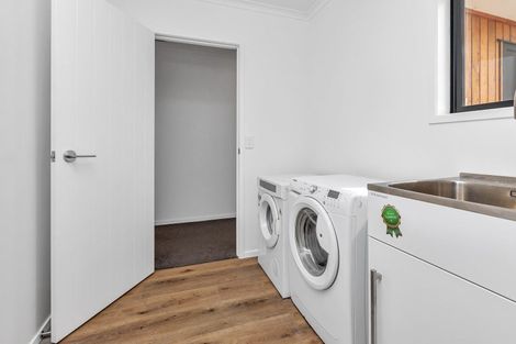 Photo of property in 46 Maturiki Drive, One Tree Point, 0118