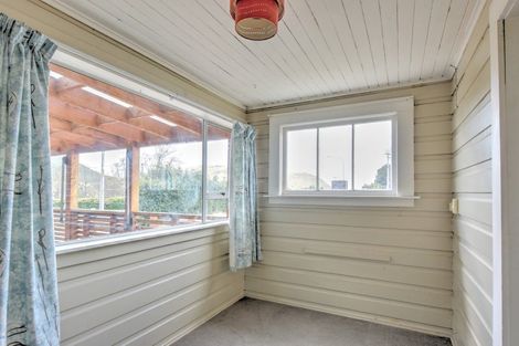 Photo of property in 63 Main Road, Clinton, 9534