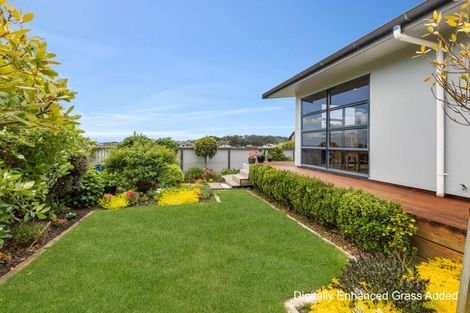 Photo of property in 107 Ruapehu Drive, Fitzherbert, Palmerston North, 4410