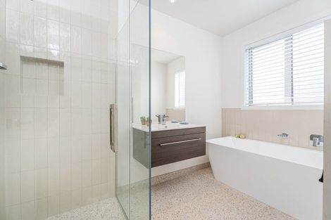 Photo of property in 7 Awatea Drive, Whitianga, 3510