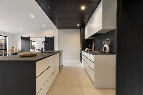 Photo of property in 105 Freedom Drive, Kelvin Grove, Palmerston North, 4470