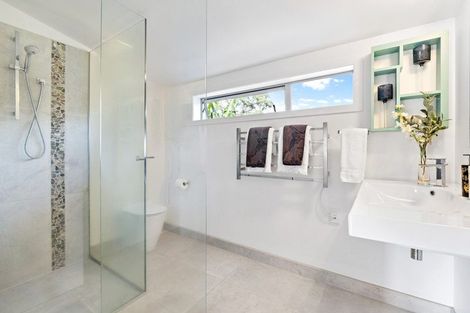 Photo of property in 42 Harley Close, Hauraki, Auckland, 0622