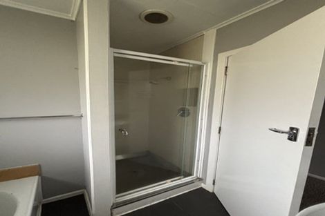 Photo of property in 40 Cumberland Street, Merrilands, New Plymouth, 4312