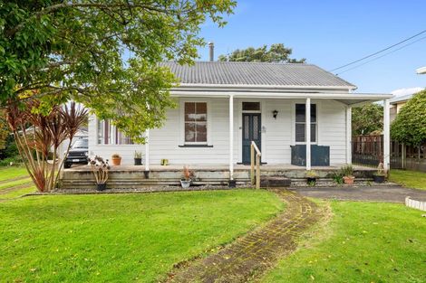 Photo of property in 18 Whakapaki Street, Urenui, 4375