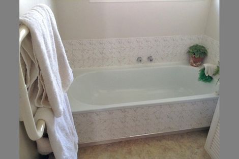 Photo of property in 1/54 Highland Park Drive, Highland Park, Auckland, 2010