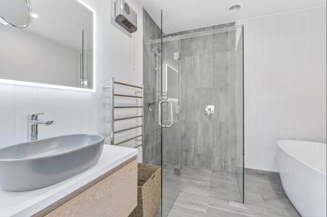 Photo of property in 22 Robrosa Street, Wanaka, 9305