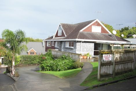 Photo of property in 45 Uxbridge Road, Mellons Bay, Auckland, 2014