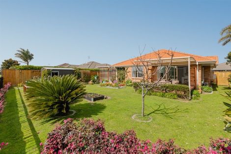 Photo of property in 56 Carrington Drive, Papamoa Beach, Papamoa, 3118