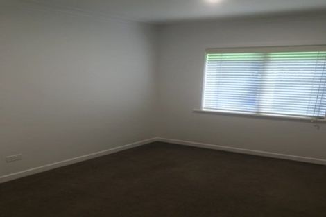 Photo of property in 1/16 Opaheke Road, Papakura, 2110