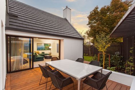 Photo of property in 2a Wairarapa Terrace, Merivale, Christchurch, 8014