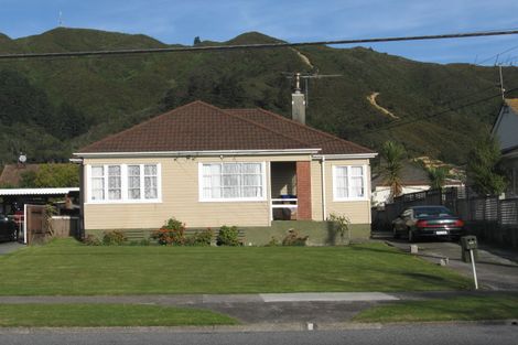 Photo of property in 142 Waddington Drive, Naenae, Lower Hutt, 5011