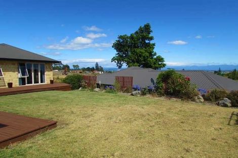 Photo of property in 52 Ngawhatu Road, Stoke, Nelson, 7011