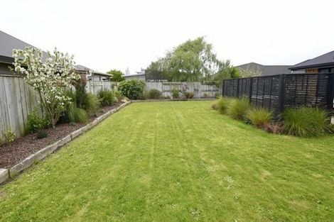 Photo of property in 16 Chestnut Close, Kelvin Grove, Palmerston North, 4414