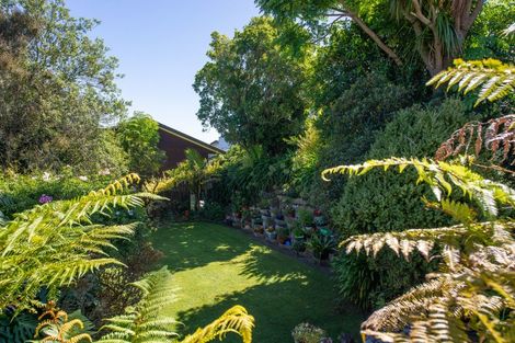 Photo of property in 53 Grand Vue Road, Kawaha Point, Rotorua, 3010