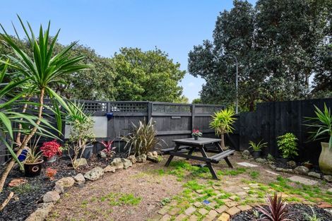 Photo of property in 9 Pohutukawa Place, Ellerslie, Auckland, 1051