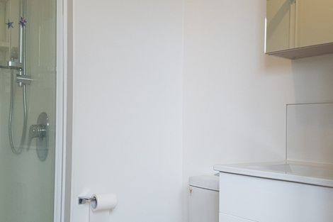 Photo of property in 72a Carlisle Road, Browns Bay, Auckland, 0632