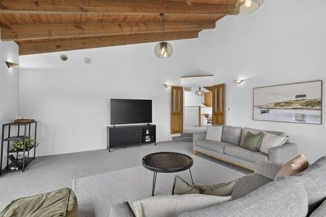 Photo of property in 1a Lismore Street, Strandon, New Plymouth, 4312