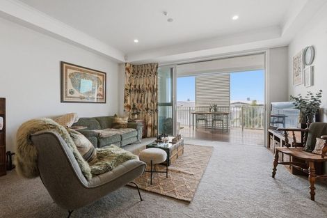 Photo of property in 101 Panorama Heights, Orewa, 0931