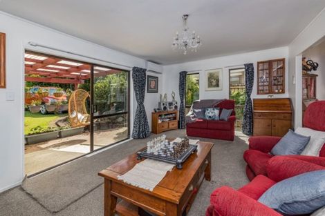 Photo of property in 14 Fairway Drive, Kerikeri, 0230