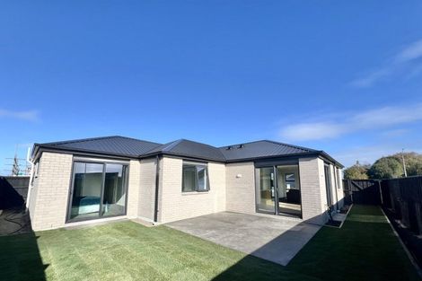 Photo of property in 28 Hanmer Crescent, Rangiora, 7400