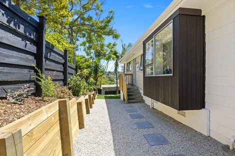 Photo of property in 1/92 Saddleback Rise, Murrays Bay, Auckland, 0630