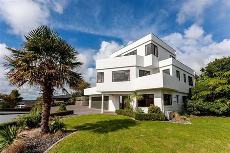 Photo of property in 25 Veale Road, Frankleigh Park, New Plymouth, 4310