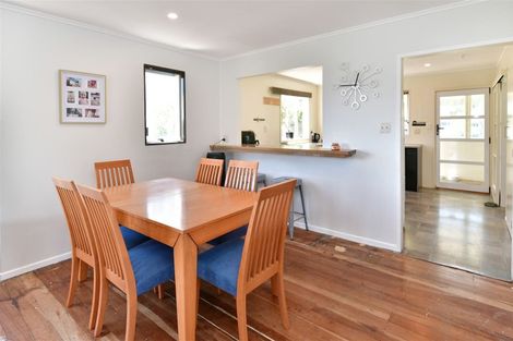 Photo of property in 31 Hammond Avenue, Hatfields Beach, Orewa, 0931