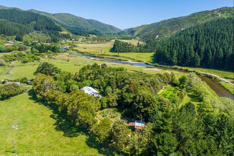 Photo of property in 1100b Coast Road, Wainuiomata Coast, Wainuiomata, 5373
