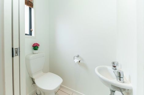 Photo of property in 88/2 Armoy Drive, East Tamaki, Auckland, 2016