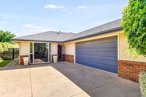 Photo of property in 4 Abergeldie Way, Cambridge, 3434