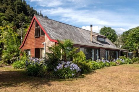 Photo of property in 166 Te Waerenga Road, Hamurana, Rotorua, 3096