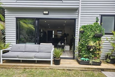 Photo of property in 19 Waru Lane, Te Atatu Peninsula, Auckland, 0610