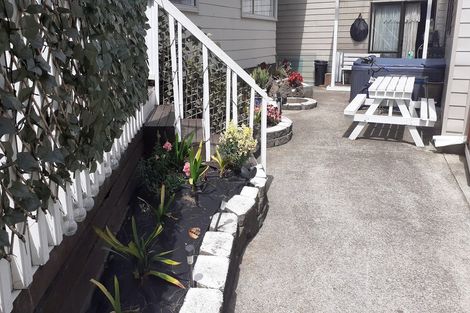 Photo of property in 12 Sandrine Avenue, Clover Park, Auckland, 2019