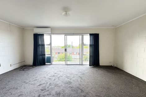 Photo of property in 40 West Coast Road, Glen Eden, Auckland, 0602