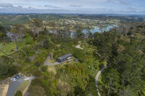 Photo of property in 142 Wade River Road, Wade Heads, Whangaparaoa, 0932