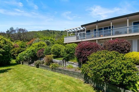 Photo of property in 20 Rimu Terrace, Waikawa, Picton, 7220