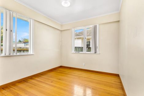 Photo of property in 20 Stokes Avenue, Te Atatu Peninsula, Auckland, 0610
