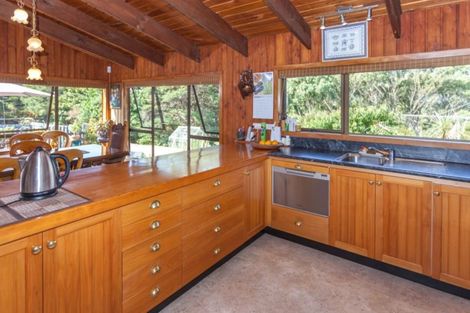 Photo of property in 285 Preeces Point Road, Preece Point, Coromandel, 3506